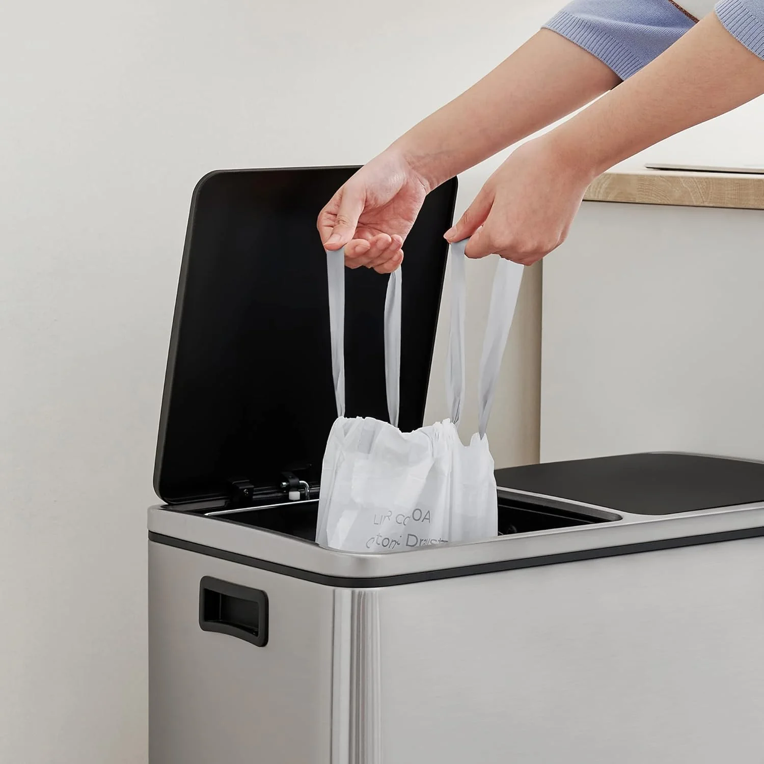 Vuilniszakken met Trekkoord – 30L Inhoud – Geschikt voor Enkele of Dubbele Vuilnisbakken – Stevig en Lekvrij – 74 x 53 cm - Image 5